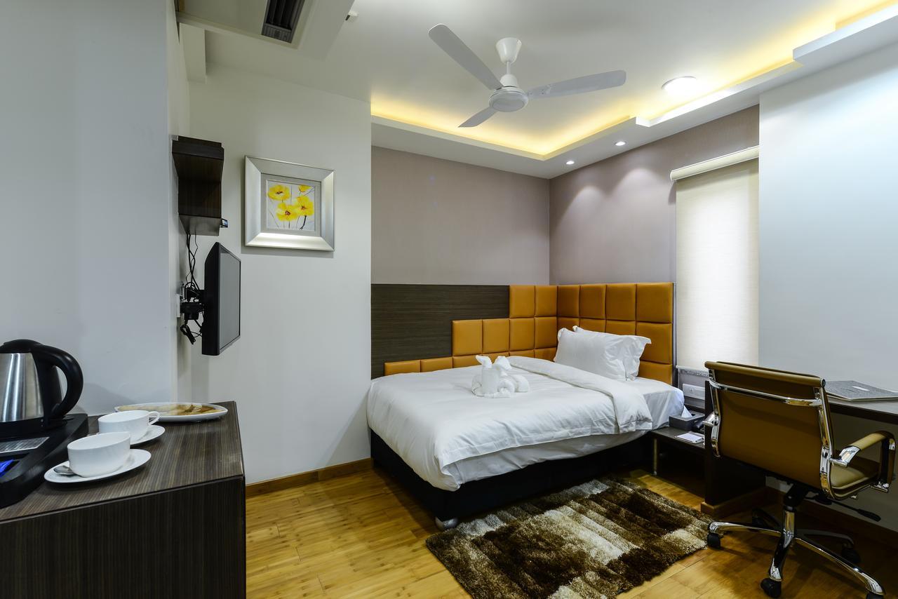 Hotel Atishay Bhópál Exteriér fotografie